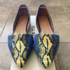 EUC All Black Loretto D'Orsay flat in blue/yellow